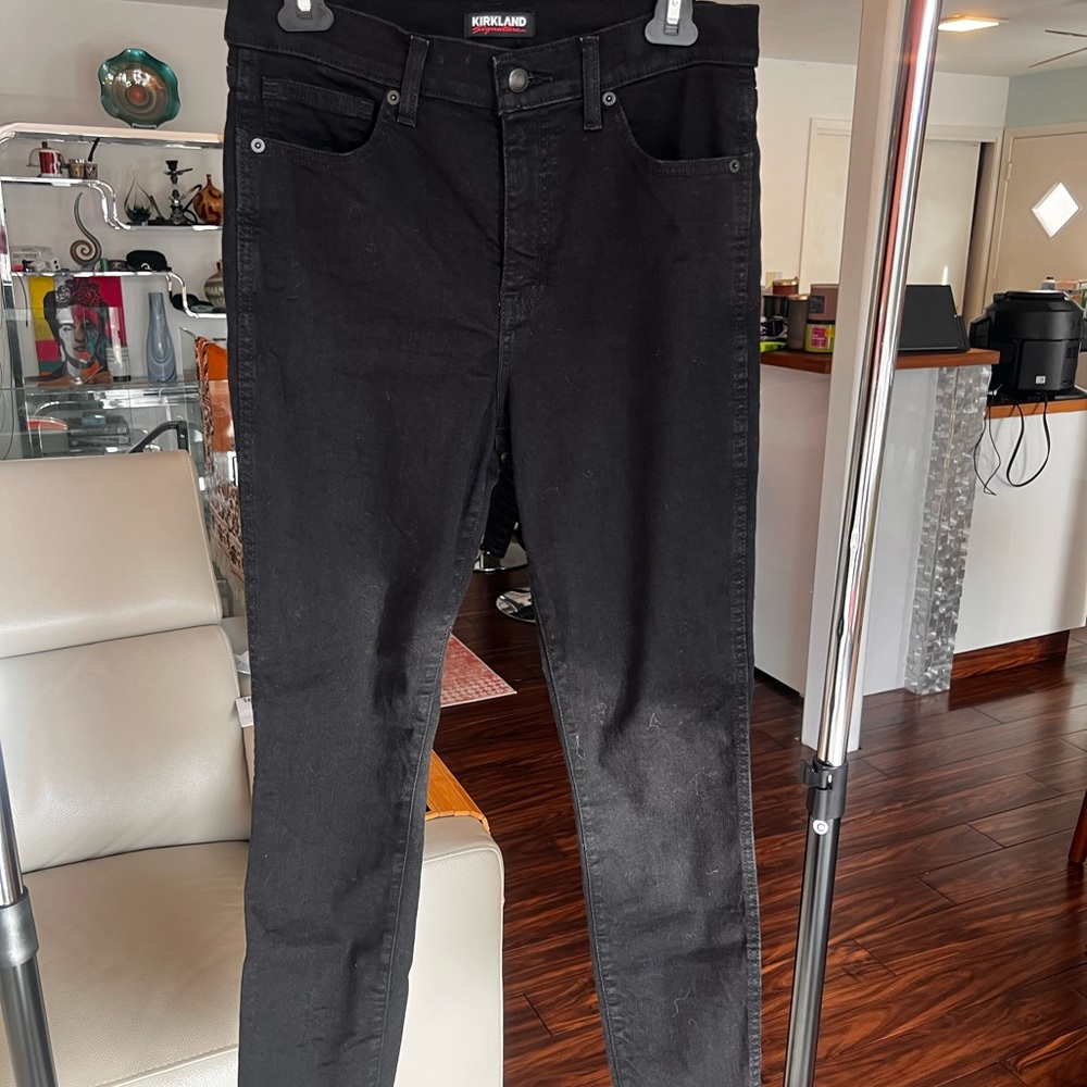 Kirkland Signature Women’s Black Jeans